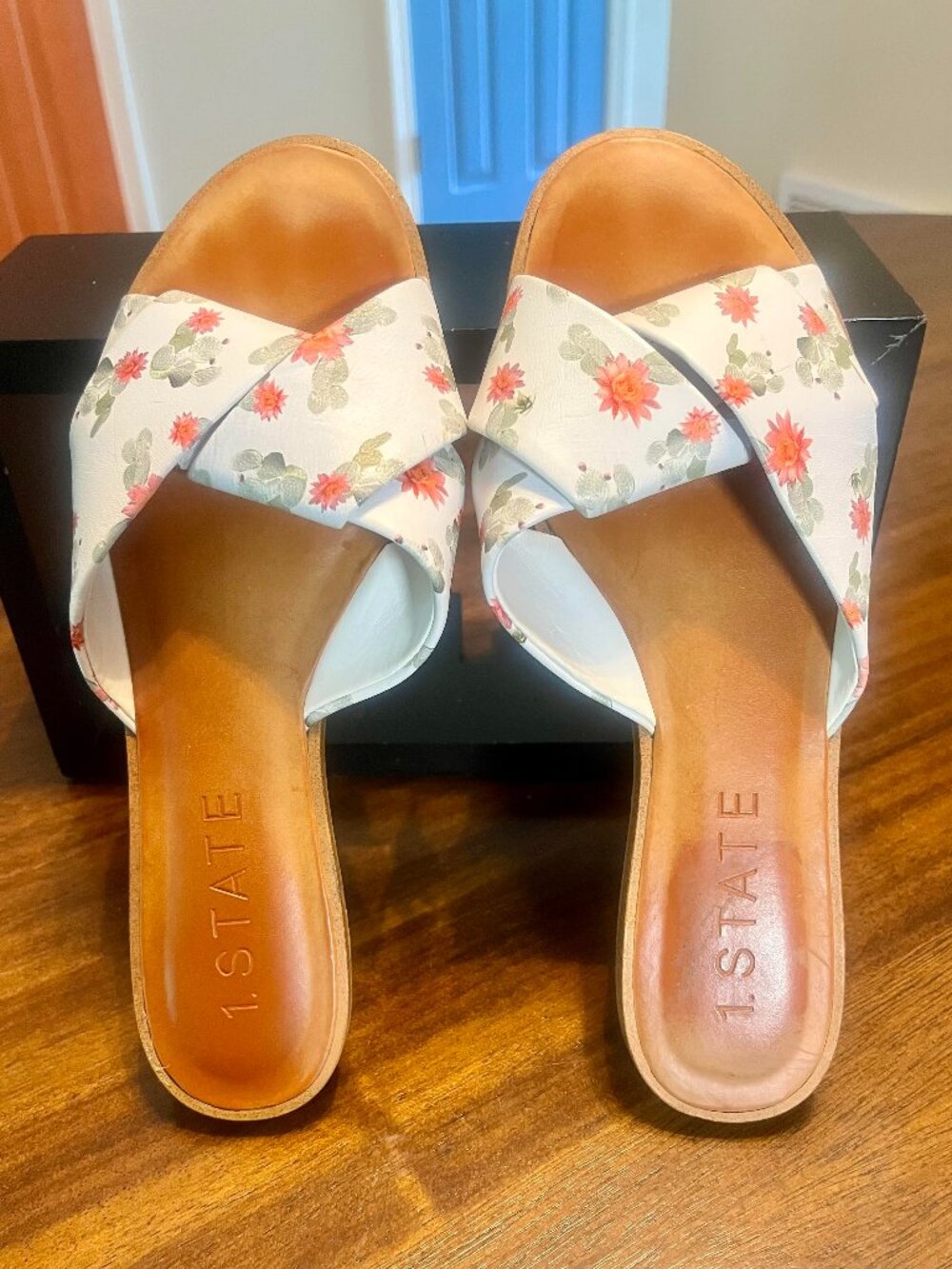 Women's 1.State Travor Slide White Floral Print Leather Upper Sandals Size 7.5 M